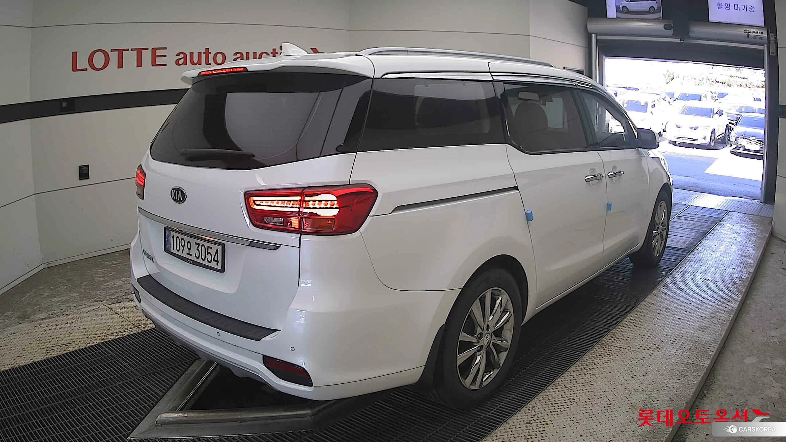 Kia Carnival id 4990106 из Кореи 31