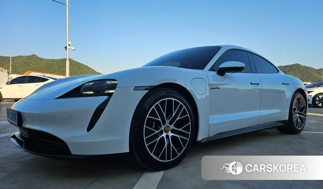 Porsche Taycan id 5026789 из Кореи 14