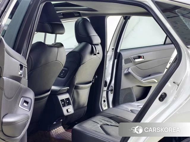 Toyota Avalon 2022 Белый из Китая, фото 4