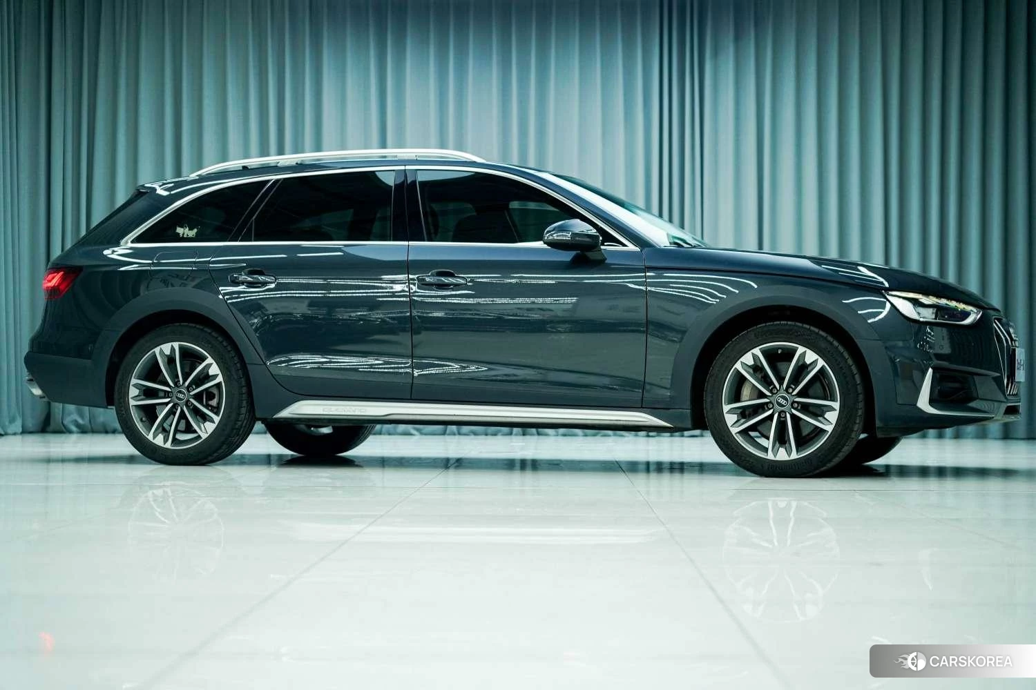 Audi A4L 2020 Темно-серый из Китая, фото 4