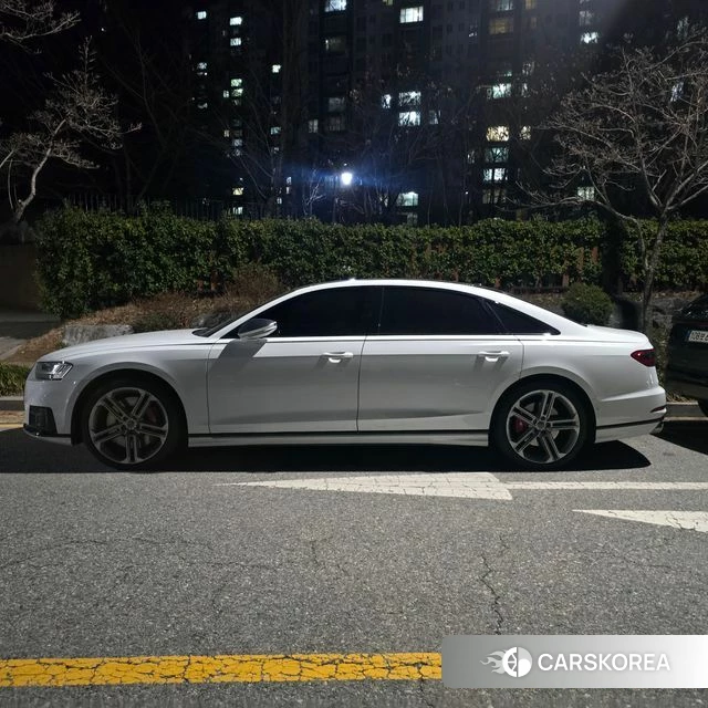 Audi S8 (D5) 2021 Белый из Кореи, фото 4
