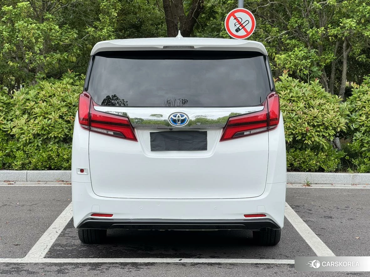 Toyota Alphard 2021 Белый из Китая, фото 4