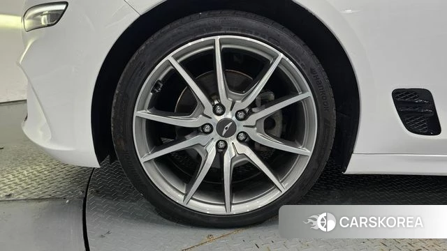 Genesis The New G70 id 4936245 из Кореи 24