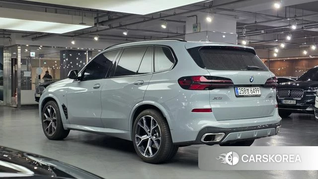 BMW X5 (G05) 2025 Небесно-голубой из Кореи, фото 4