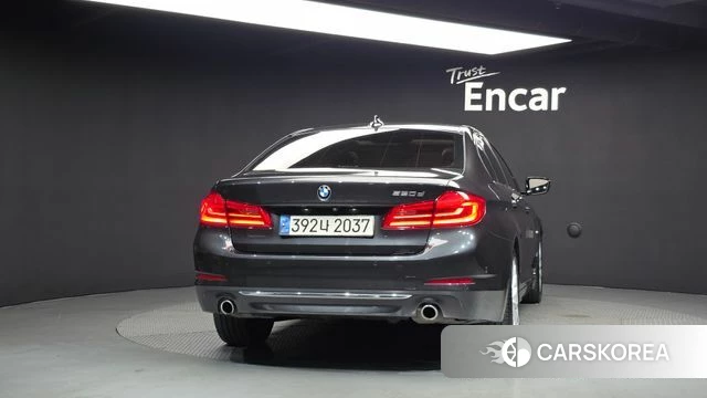 BMW 5 Series (G30) id 4993634 из Кореи 14