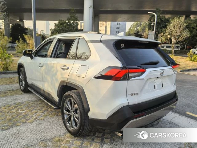 Toyota RAV4 2024 Белый из Китая, фото 6