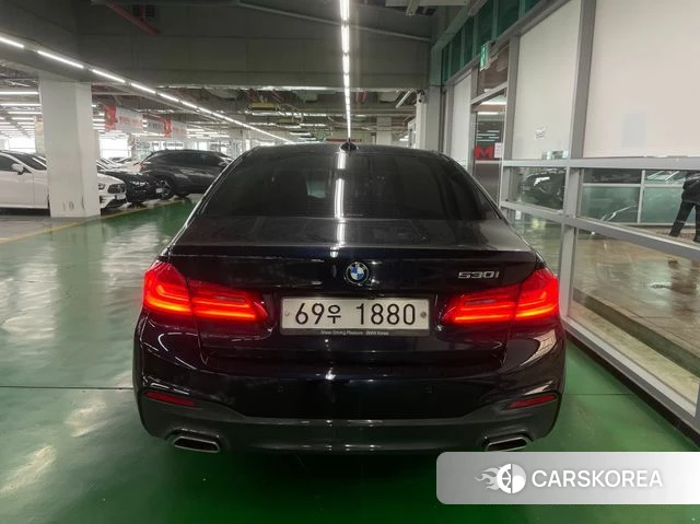 BMW 5 Series (G30) 2018 Черный из Кореи, фото 6