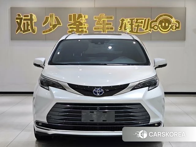 Toyota Sienna 2023 Белый из Китая, фото 4
