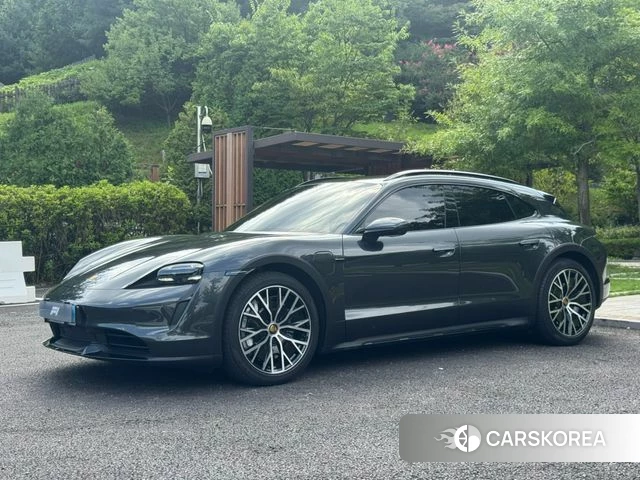 Porsche Taycan id 4645445 из Кореи 14