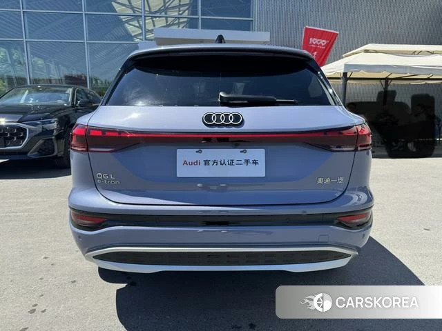 Audi Q6L 2026 Темно-серый из Китая, фото 4