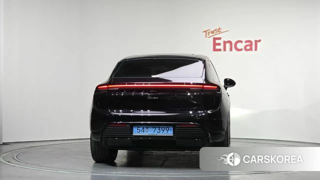 Porsche Makan EV id 3786198 из Кореи 14