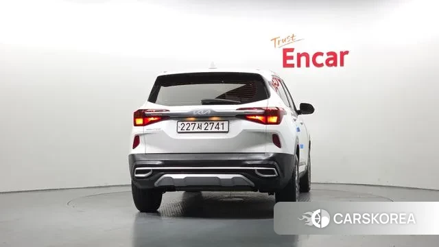 Kia Seltos id 3483498 из Кореи 14