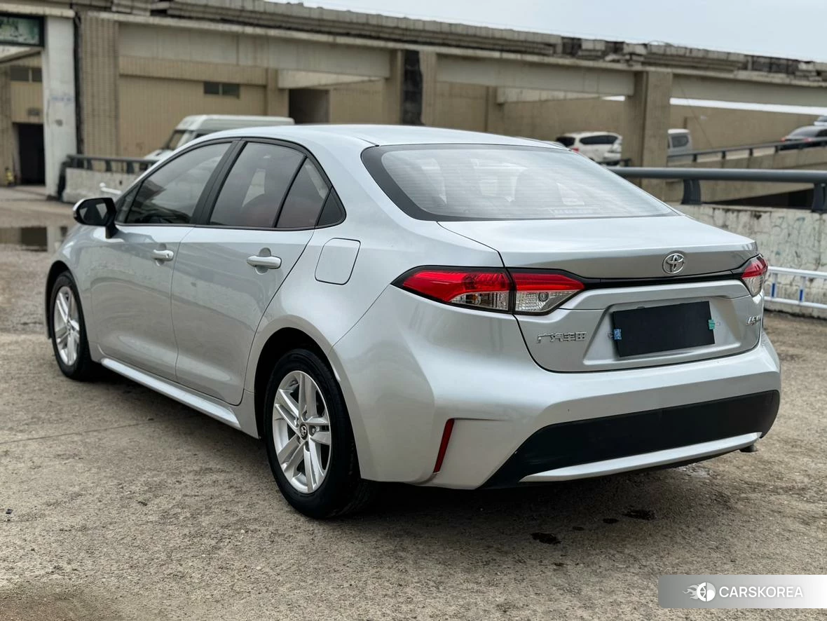 Toyota Levin 2021 Серебристо-серый из Китая, фото 5