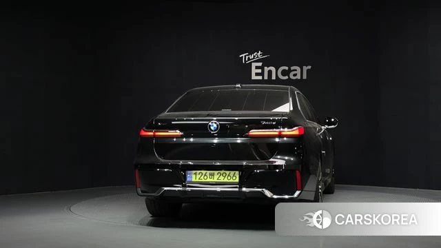 BMW 7 Series (G70) id 5033141 из Кореи 14