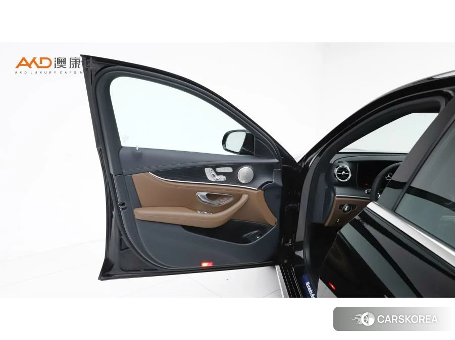 Mercedes-Benz E-Class 2021 Черный из Китая, фото 4