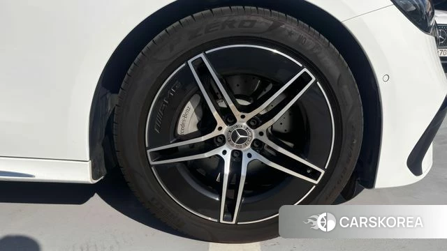 Mercedes-Benz E-Class W214 2026 Белый из Кореи, фото 5