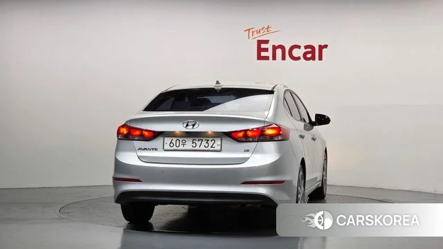 Hyundai Avante AD id 3966601 из Кореи 14