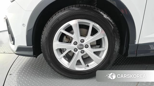 Audi Q3 (F3) id 5053844 из Кореи 25