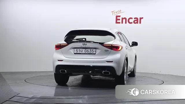 Infiniti Q30 id 3778956 из Кореи 14