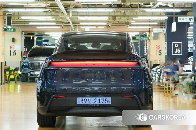 Tesla Model Y 2026 Серый из Кореи, фото 6