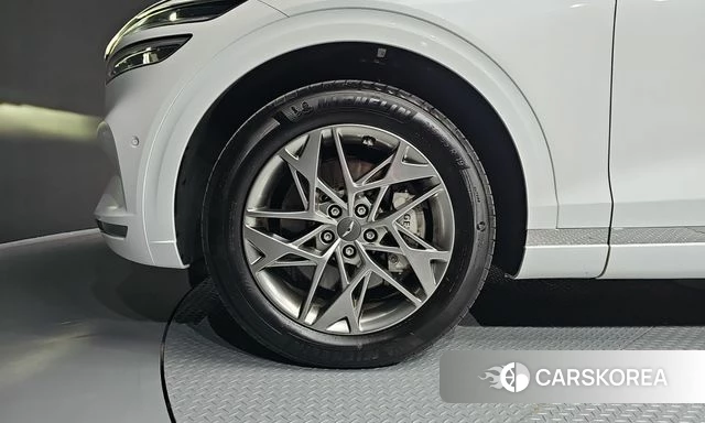 Genesis GV70 id 4935531 из Кореи 30