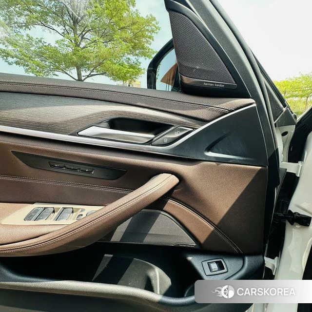 BMW 5 series 2020 Белый из Китая, фото 4