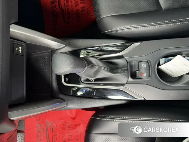 Toyota Corolla 2023 Белый из Китая, фото 5