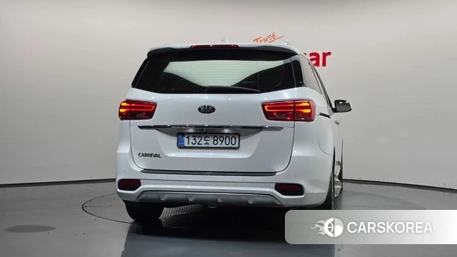 Kia The New Carnival id 4856218 из Кореи 14