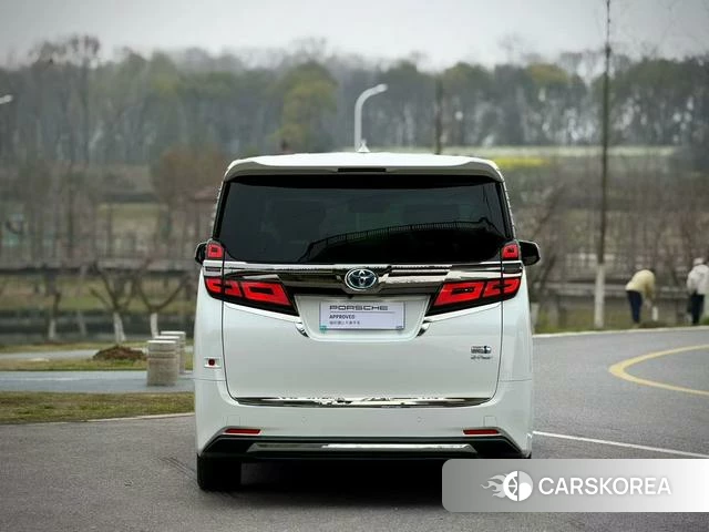 Toyota Vellfire 2022 Белый из Китая, фото 4