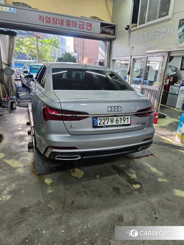 Audi A6 (C8) 2023 Светло-серебряный цвет из Кореи, фото 4