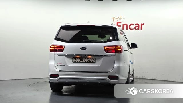 Kia The New Carnival id 5054396 из Кореи 14