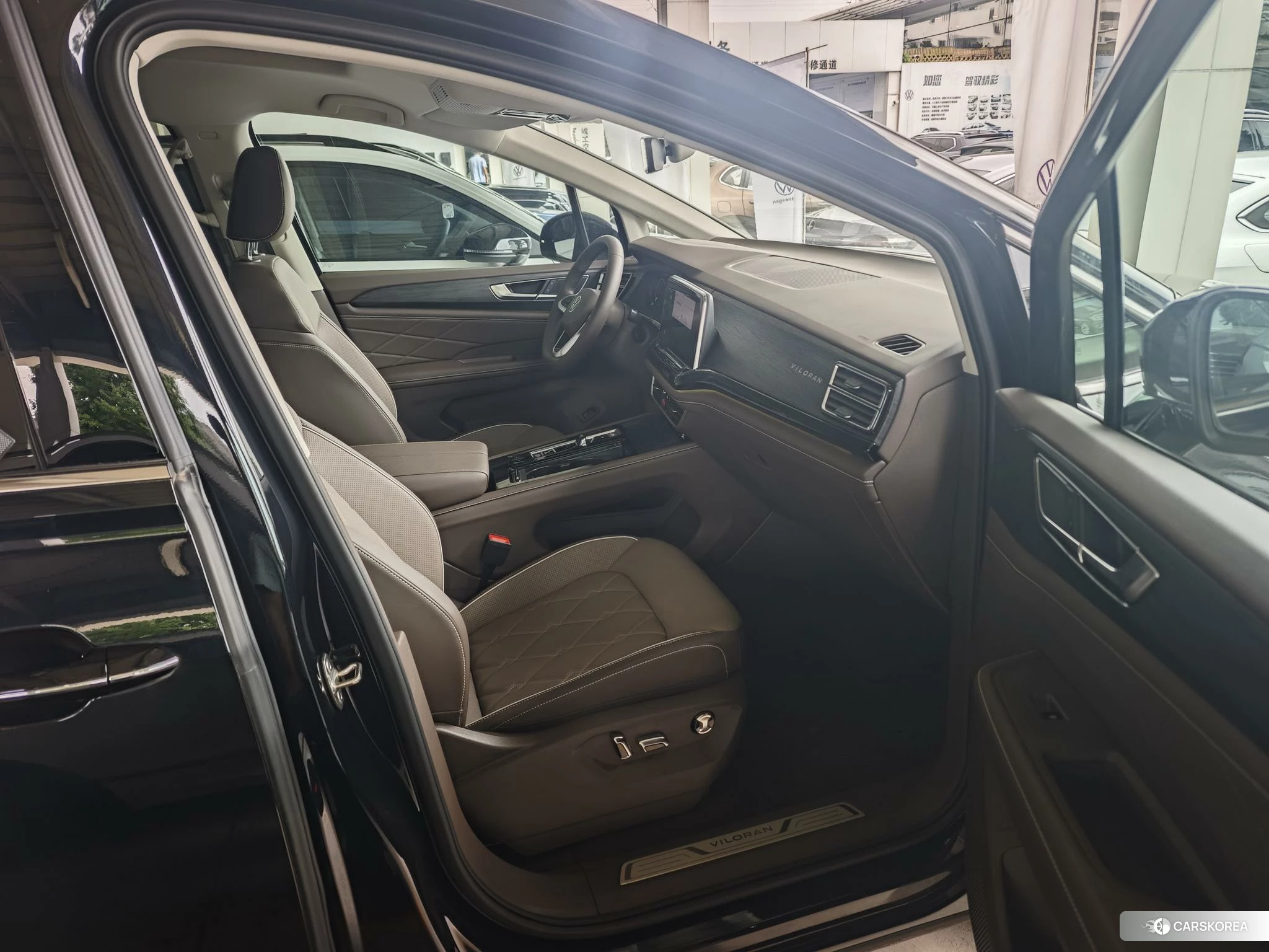 Volkswagen Viloran 2023 Черный из Китая, фото 4
