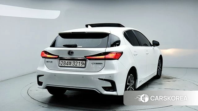 Lexus CT200h id 5028668 из Кореи 14