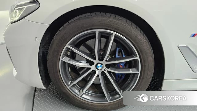 BMW 5 Series (G30) id 5003155 из Кореи 26