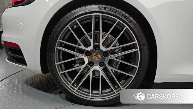 Porsche 911(992) id 4964815 из Кореи 33