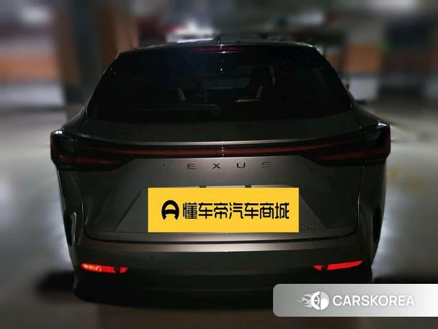 Lexus NX 2022 Серебристо-серый из Китая, фото 4
