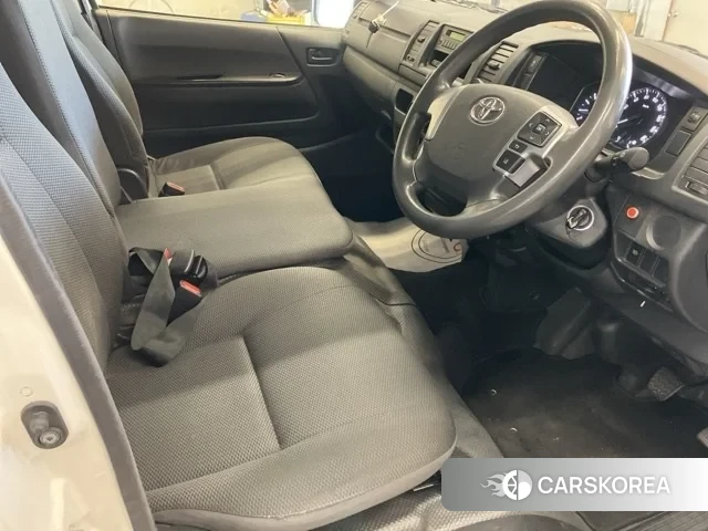 Toyota HiAce Van 2021 из Японии, фото 4