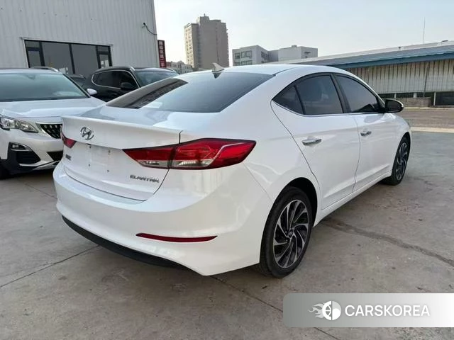 Hyundai Elantra 2021 Белый из Китая, фото 4
