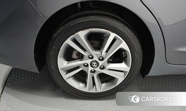 Hyundai Avante AD id 5024030 из Кореи 24