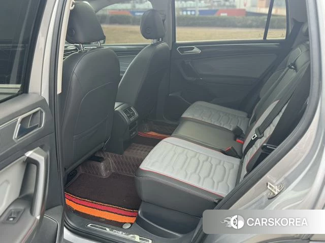 Volkswagen Tiguan L 2021 Серебристо-серый из Китая, фото 6