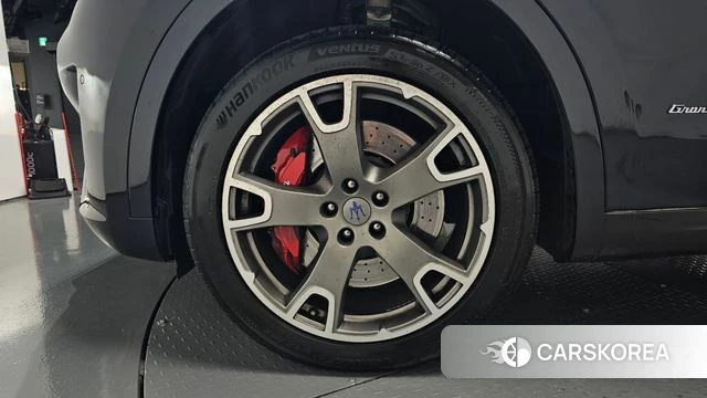 Maserati Levante id 4930680 из Кореи 32