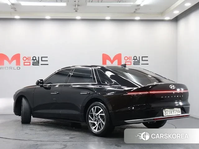 Hyundai Grandeur (GN7) id 3776018 из Кореи 14