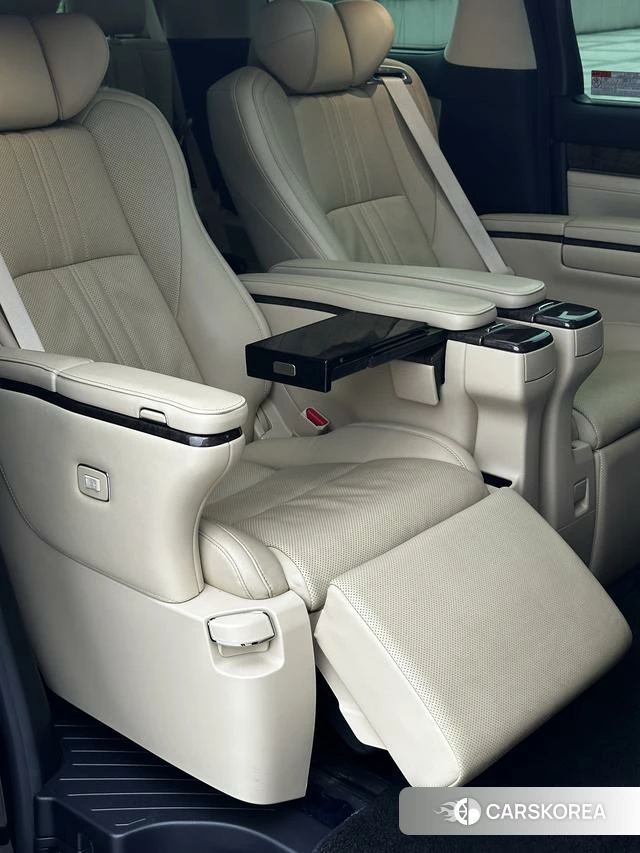 Toyota Vellfire 2022 Черный из Китая, фото 4