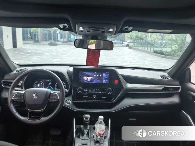 Toyota Crown 2024 Черный из Китая, фото 4