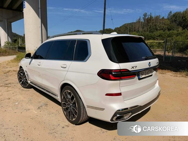 BMW X7 (G07) 2023 Белый из Кореи, фото 5
