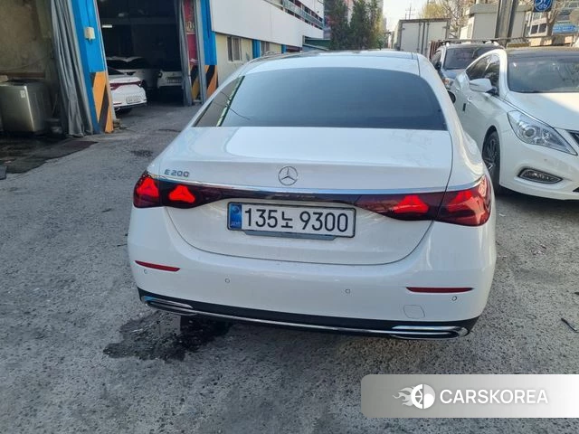 Mercedes-Benz E-Class W214 2025 Белый из Кореи, фото 4