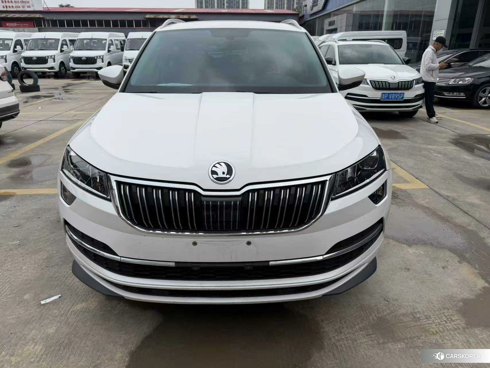 Skoda Karoq 2022 Белый из Китая, фото 4