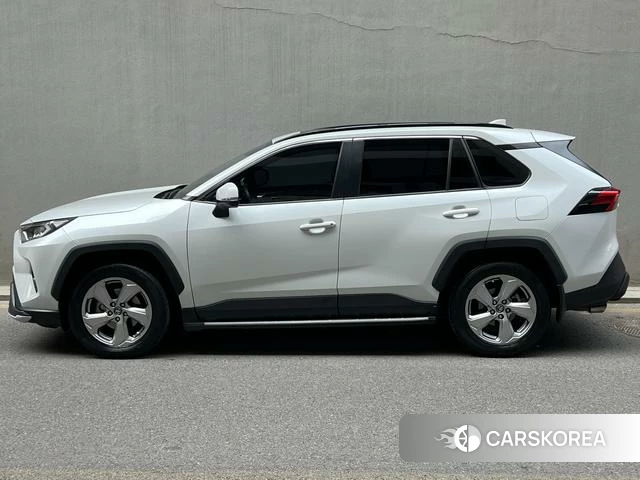 Toyota RAV4 2021 Белый из Китая, фото 4