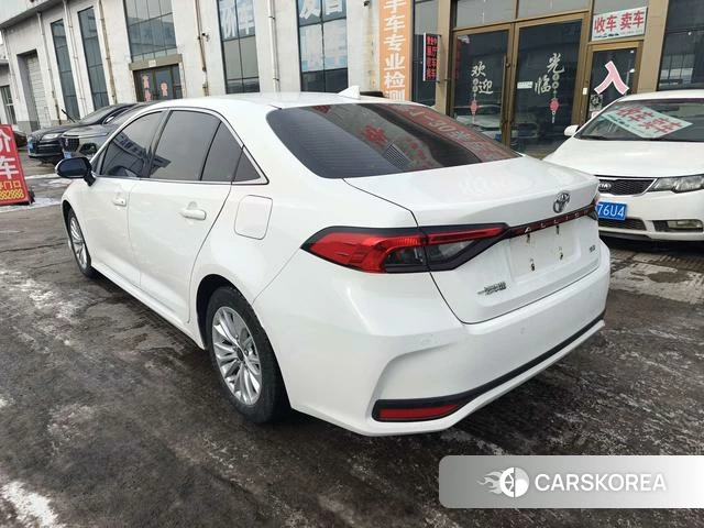 Toyota Allion 2022 Белый из Китая, фото 4