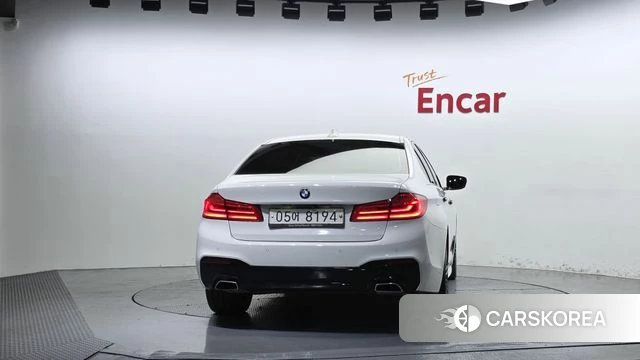 BMW 5 Series (G30) id 5014036 из Кореи 31